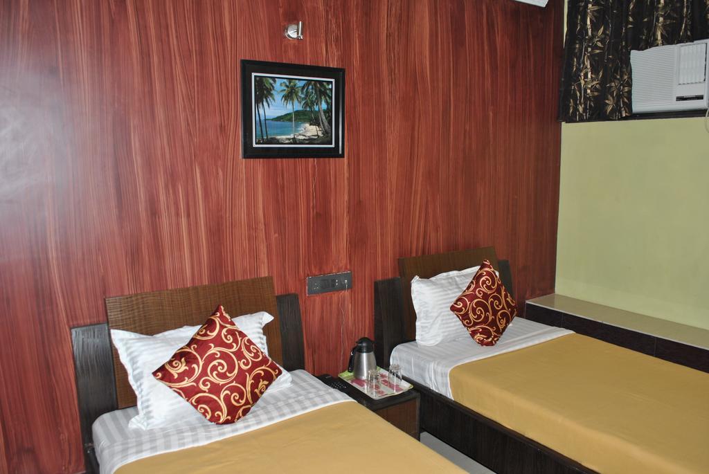 Hotel Cosmo Мумбаи Экстерьер фото